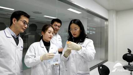 人大代表履职记 李燕，科技创新才是企业立身之本，要让14亿人对医药产业充满信任